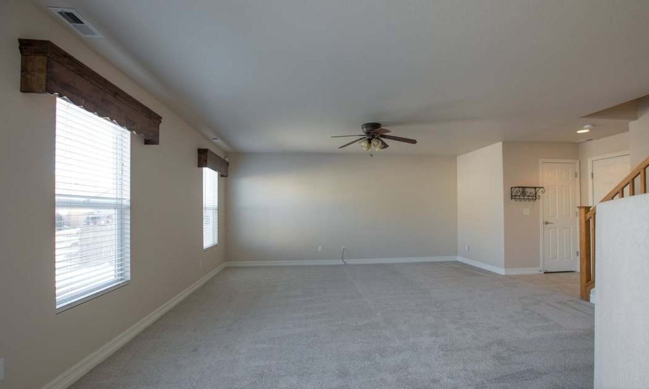 4026 Berwick Ln - Photo 3 of 18
