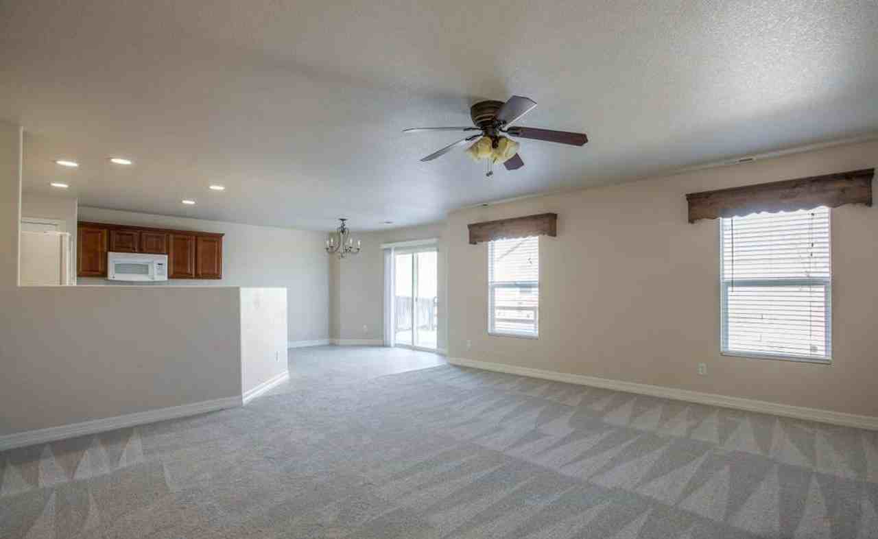 4026 Berwick Ln - Photo 5 of 18