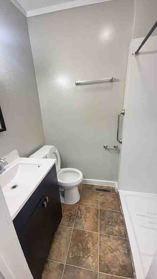 2918 S Vine St - Photo 5 of 6