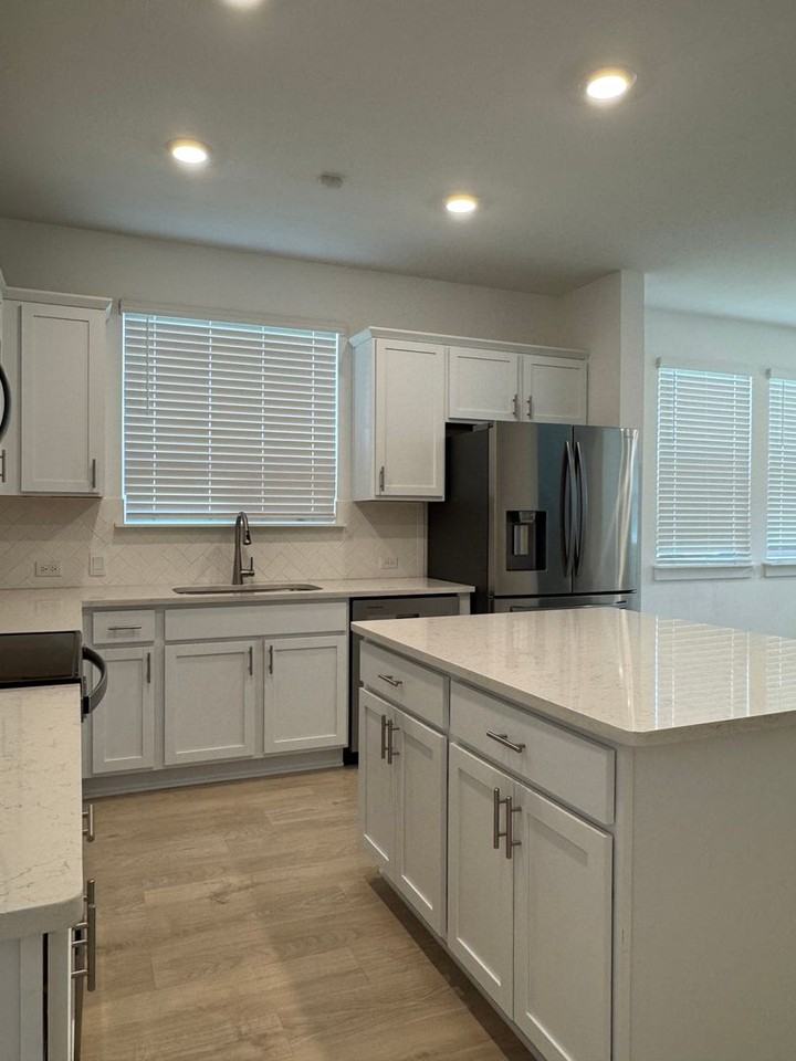 2516 Liam Aurora Ln - Photo 5 of 22