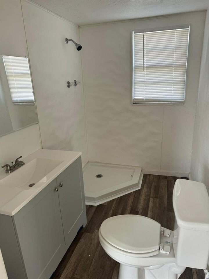 3008 Colgate St - Photo 6 of 8