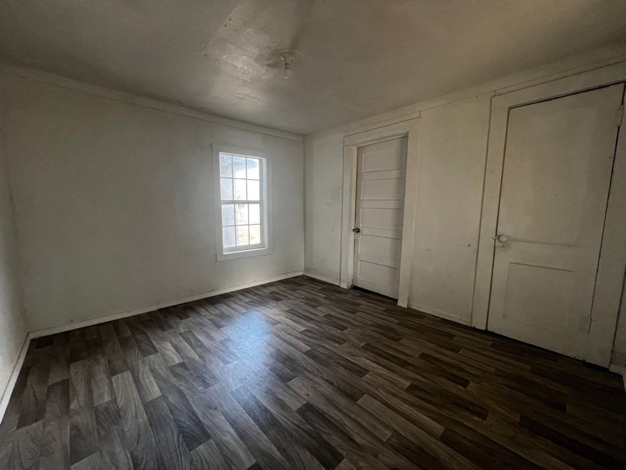 455 W Scott St - Photo 6 of 10