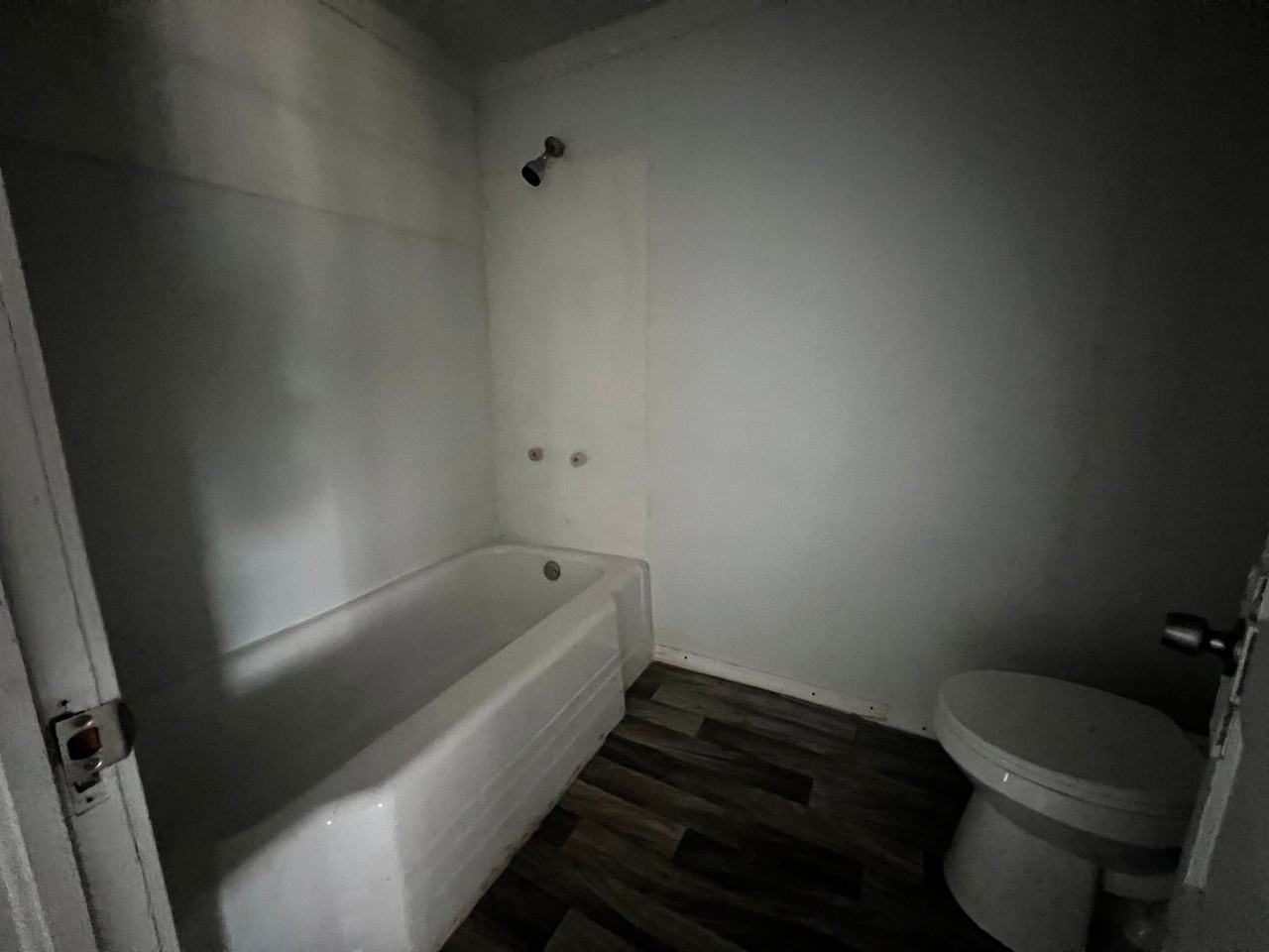 455 W Scott St - Photo 7 of 10