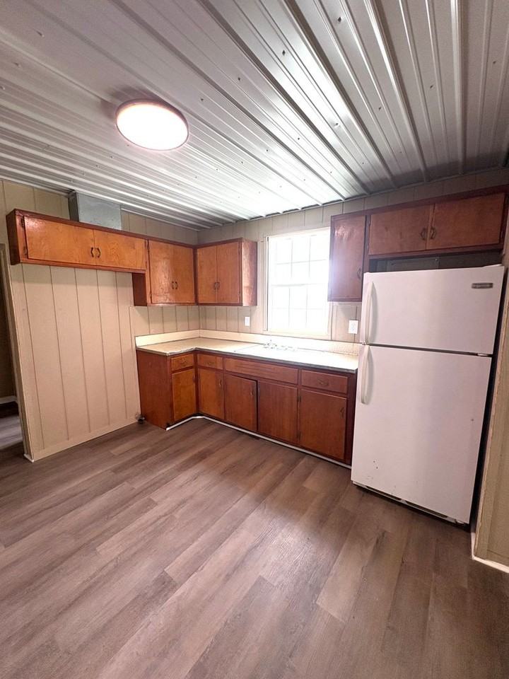 313 Frazier Ave - Photo 3 of 9
