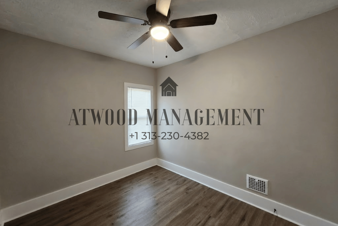 450 Algonquin St - Photo 5 of 10
