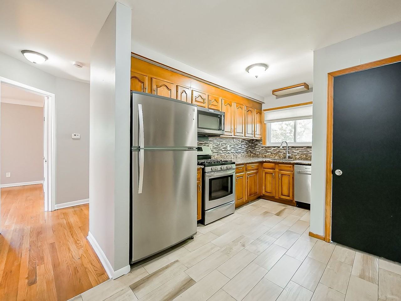 28783 Leona St - Photo 6 of 38