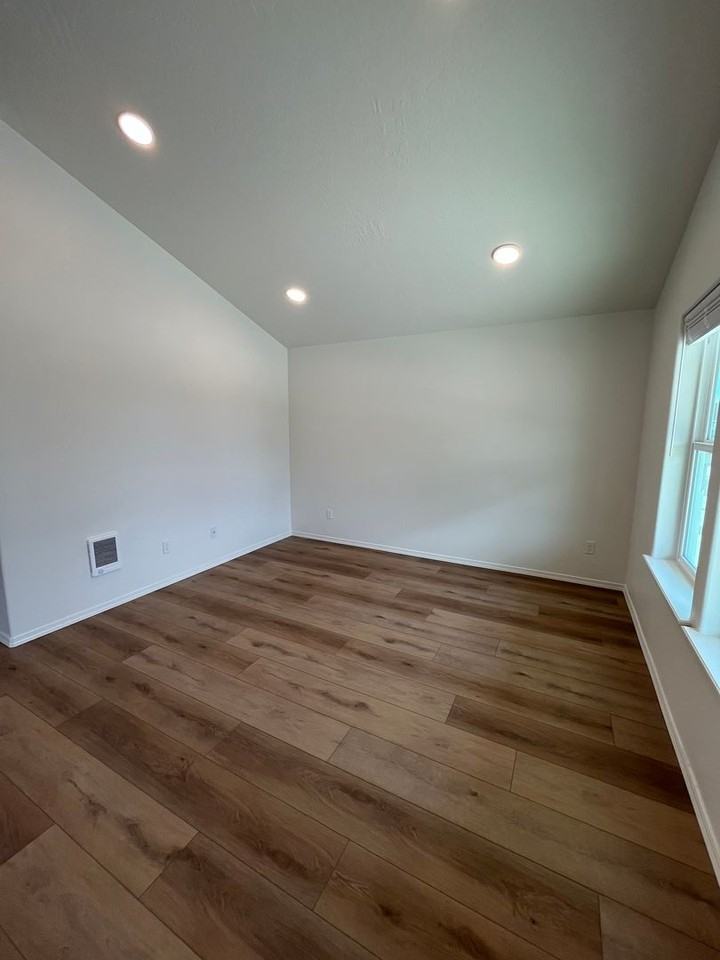 3686 S Penn Pl - Photo 2 of 5