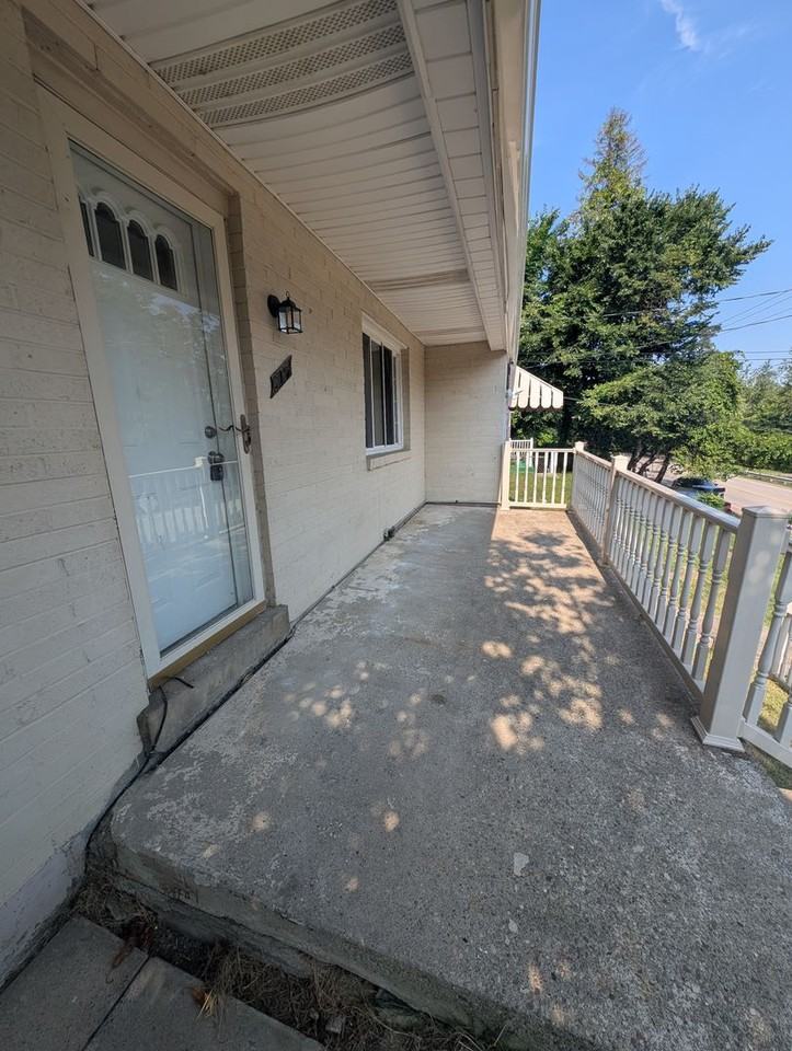 8074 Lincoln Rd - Photo 2 of 21