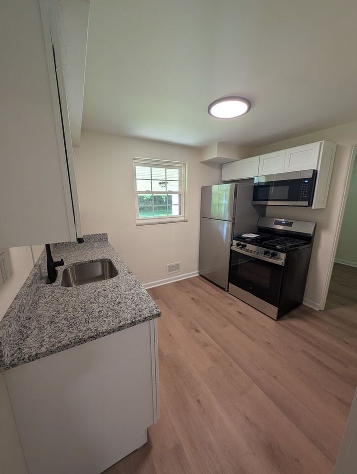 8074 Lincoln Rd - Photo 5 of 21