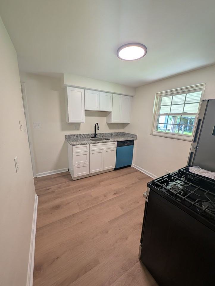 8074 Lincoln Rd - Photo 6 of 21
