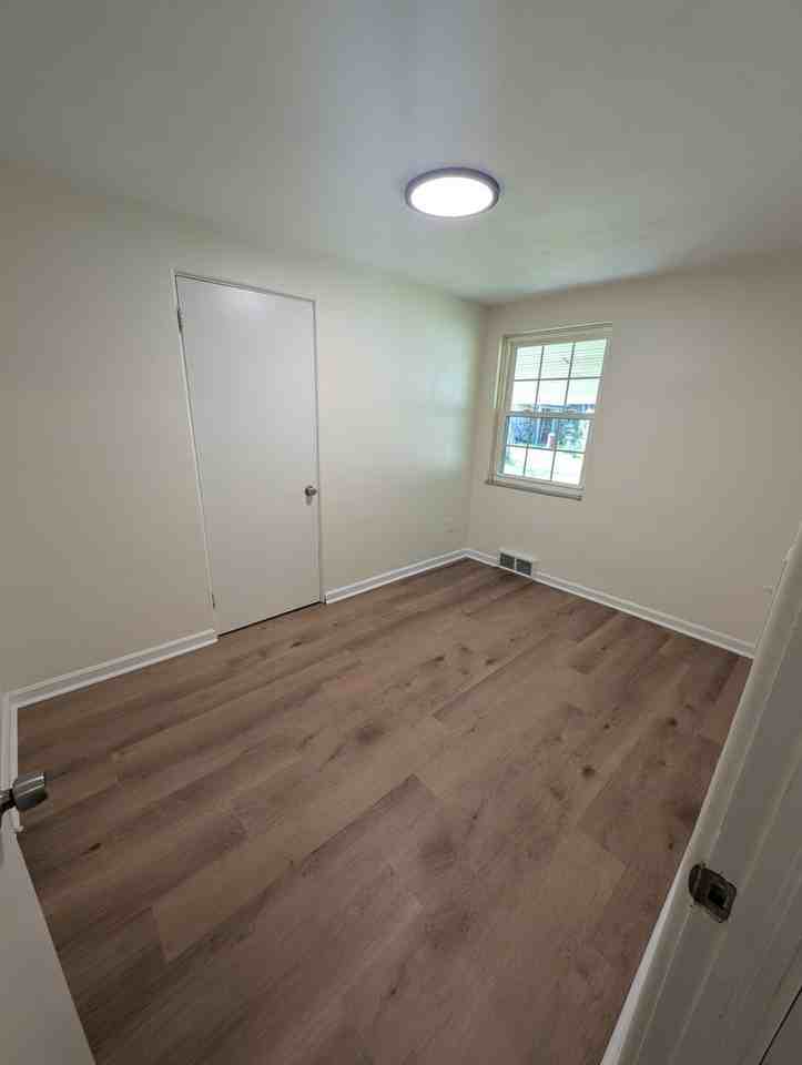 8074 Lincoln Rd - Photo 7 of 21