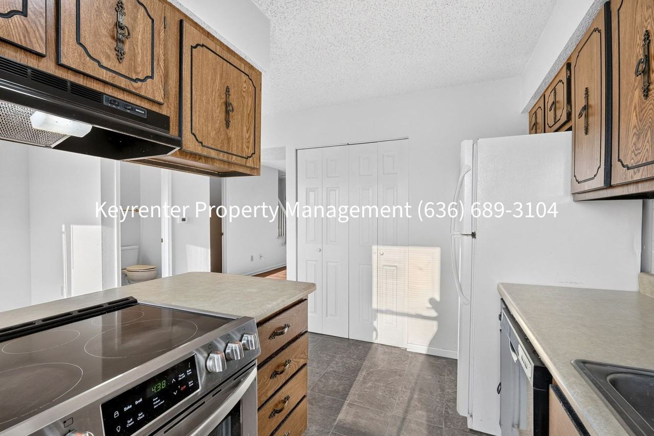 761 Highland Hill Ct - Photo 3 of 30
