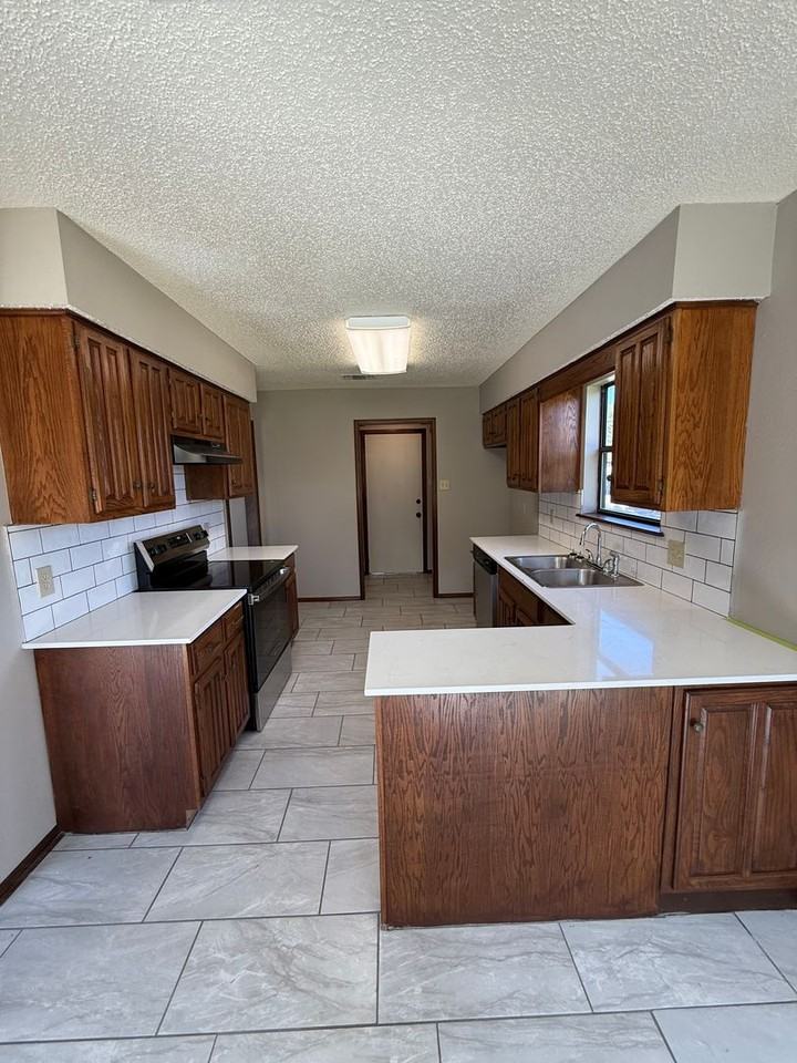 9317 Belhaven Vw - Photo 5 of 26