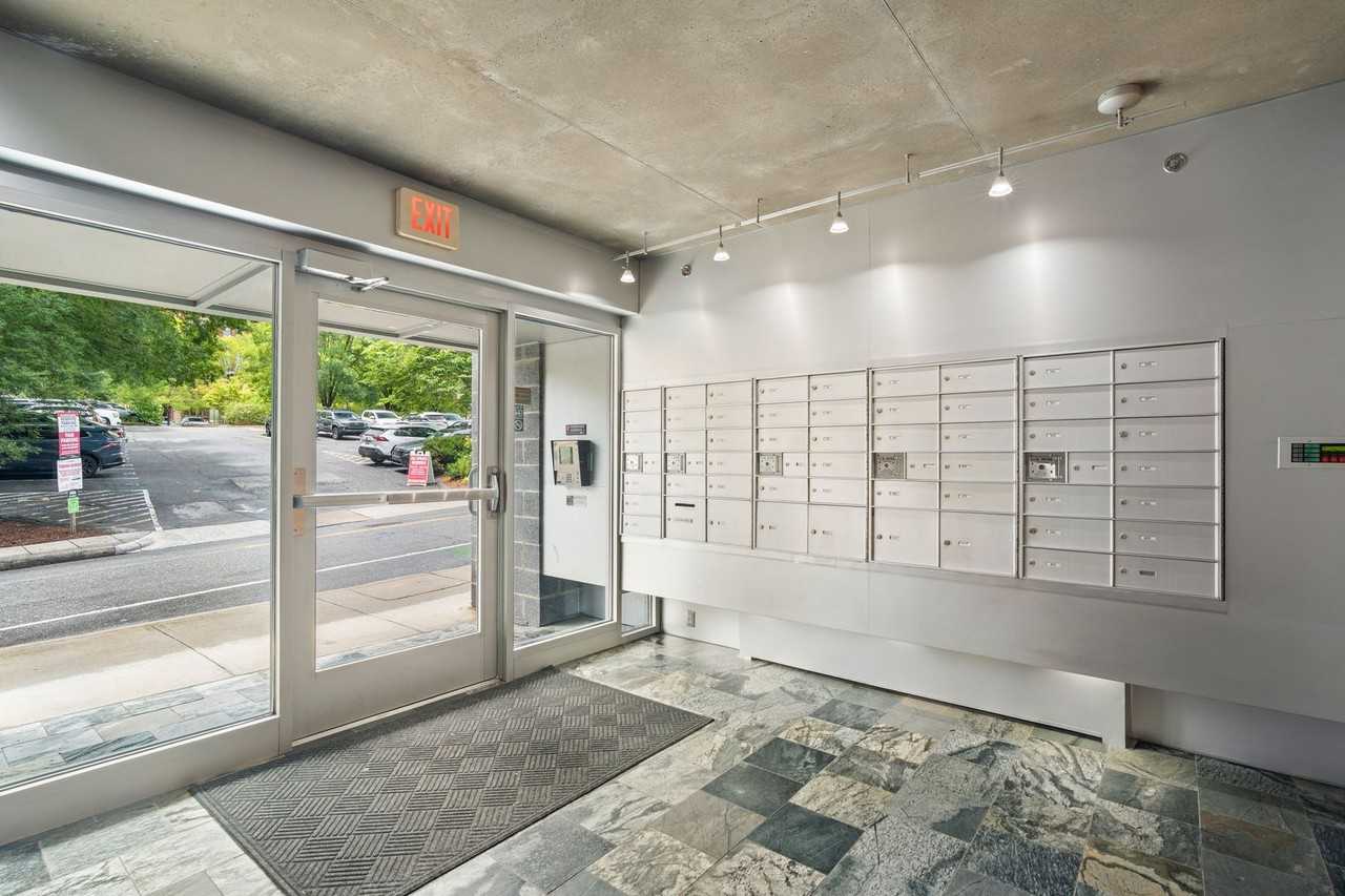 12 S Lexington Ave #303 - Photo 3 of 31