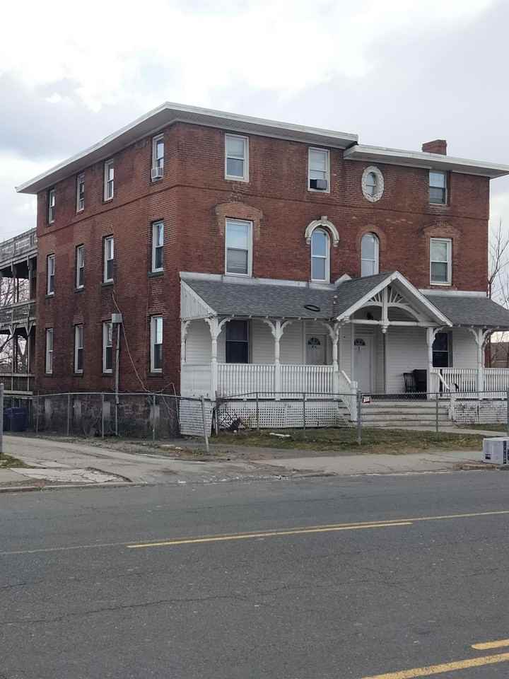 474 Wethersfield Avenue - Photo 2 of 2