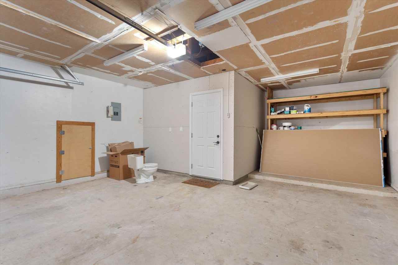 409 Cedar Mound Pass - Photo 3 of 33