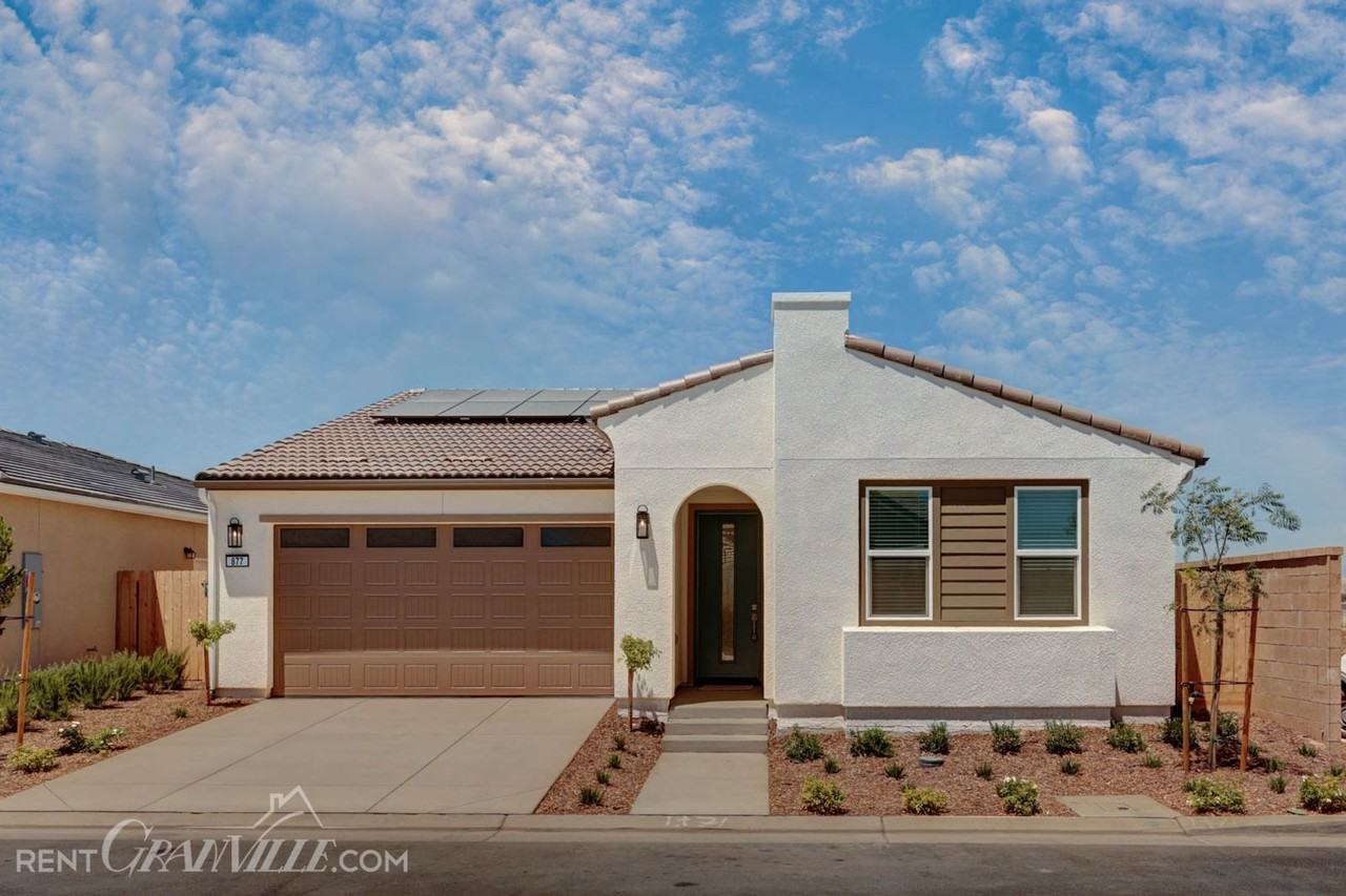 877 877 Halford Lane - Photo 2 of 34