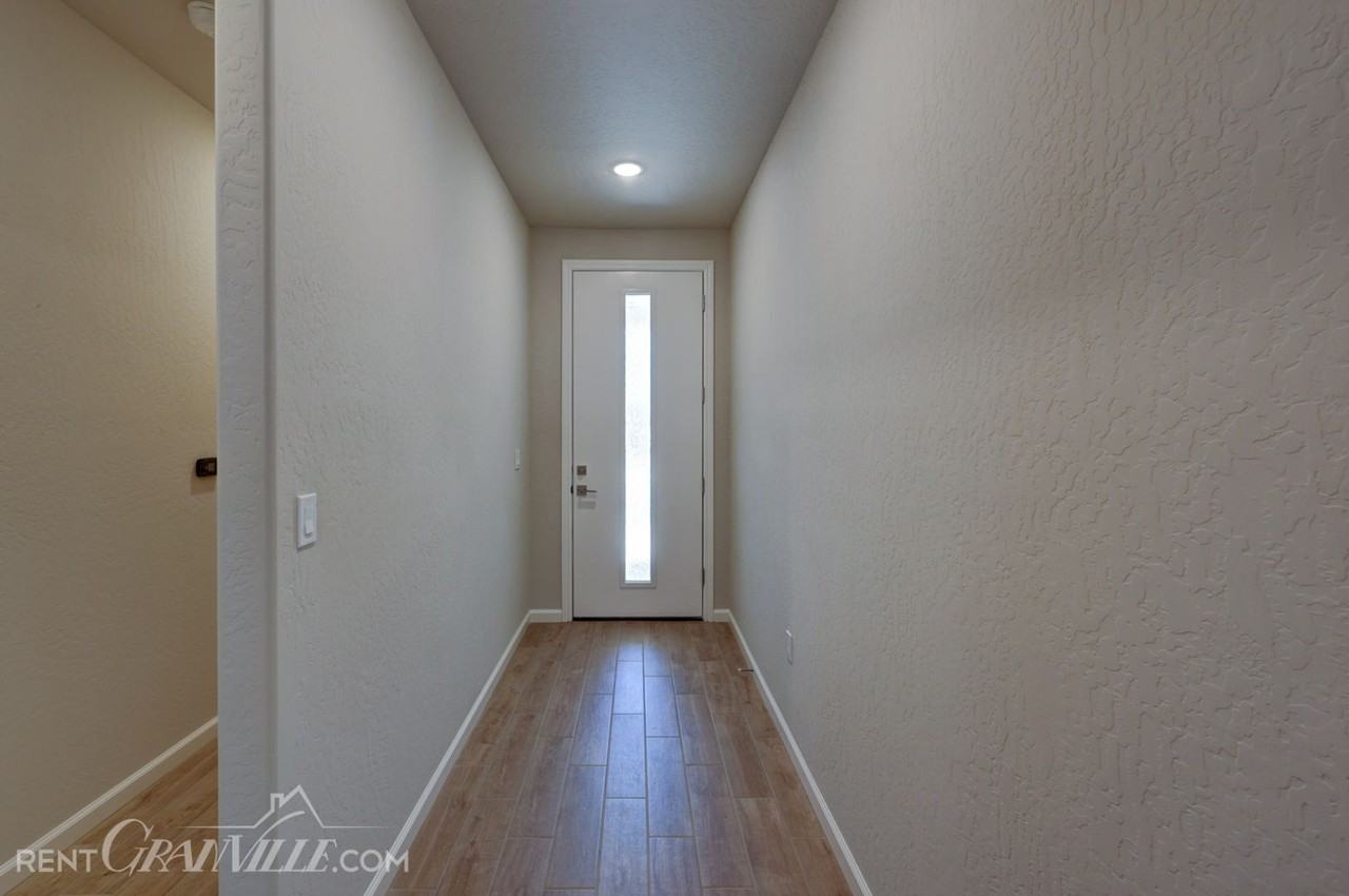 877 877 Halford Lane - Photo 3 of 34