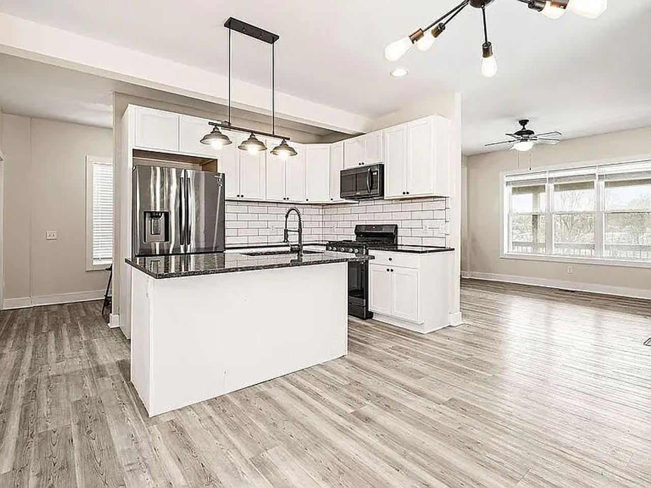 1282 Cole St - Photo 5 of 21
