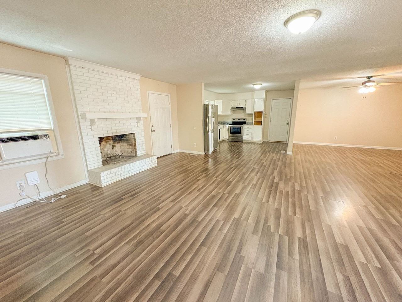 5998 Brookcliff Rd - Photo 2 of 16
