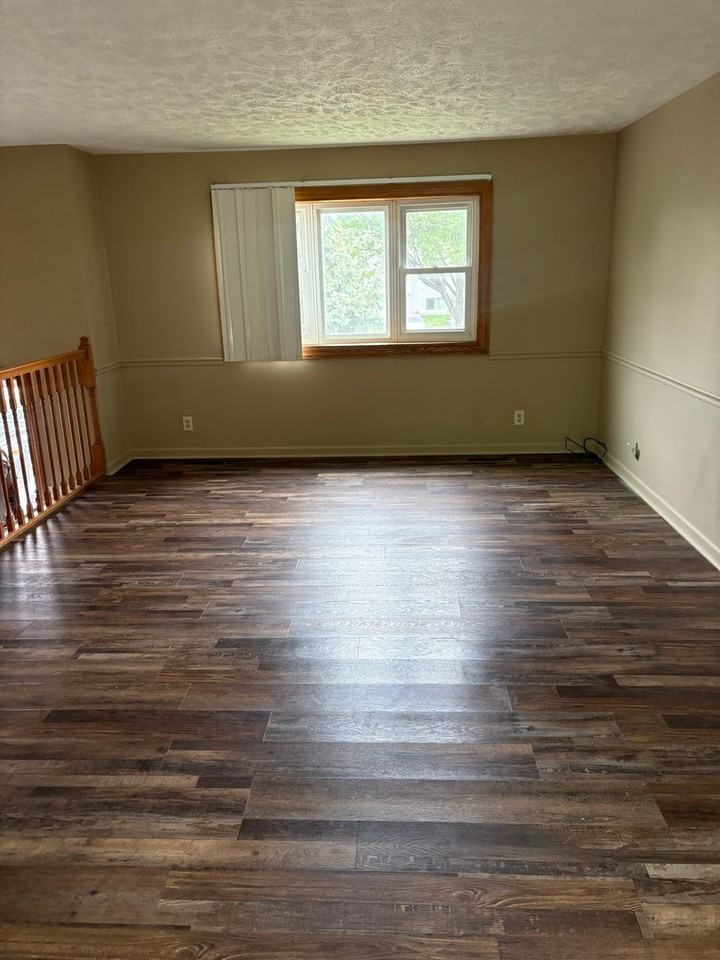 13718 Polk St - Photo 5 of 7