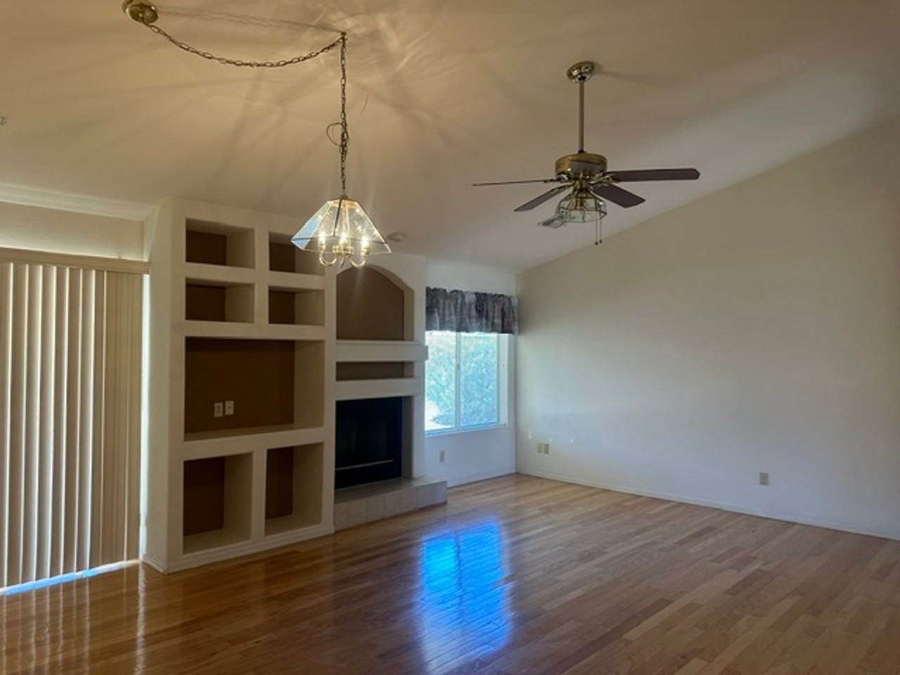 16132 E Glendora Dr - Photo 4 of 34
