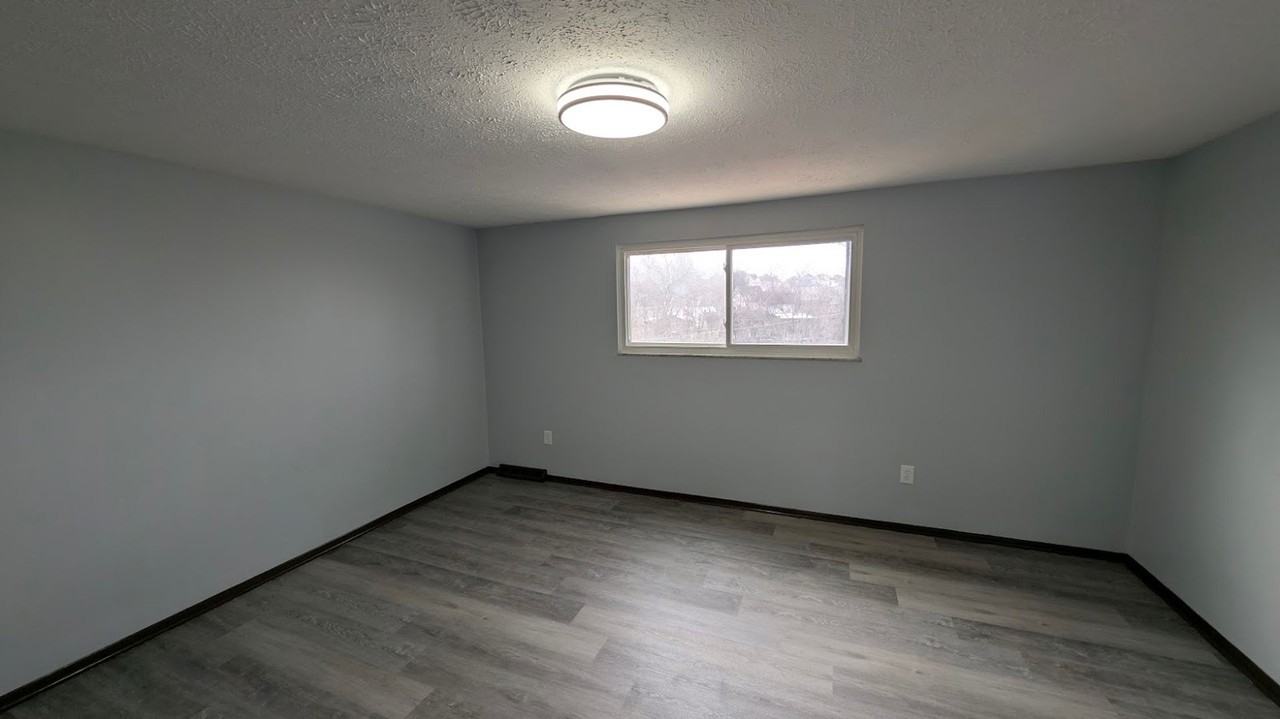 12 Sedalia Ave #14A - Photo 4 of 9
