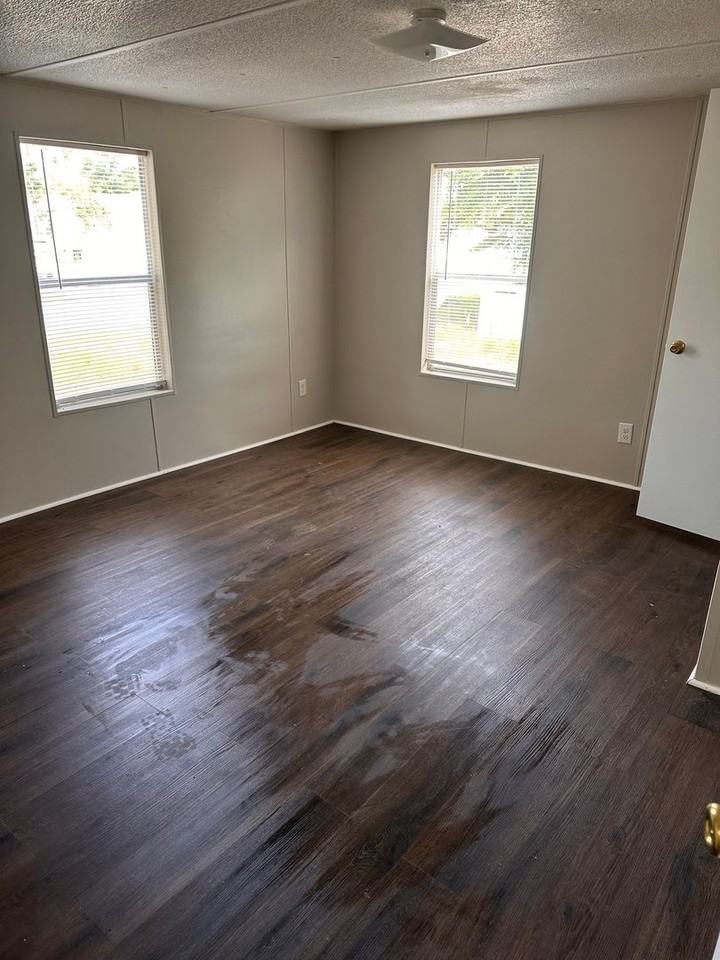 4451 Goldfinch Way - Photo 5 of 10