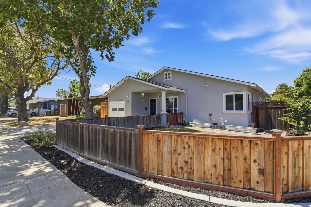599 Borregas Ave - Photo 4 of 50
