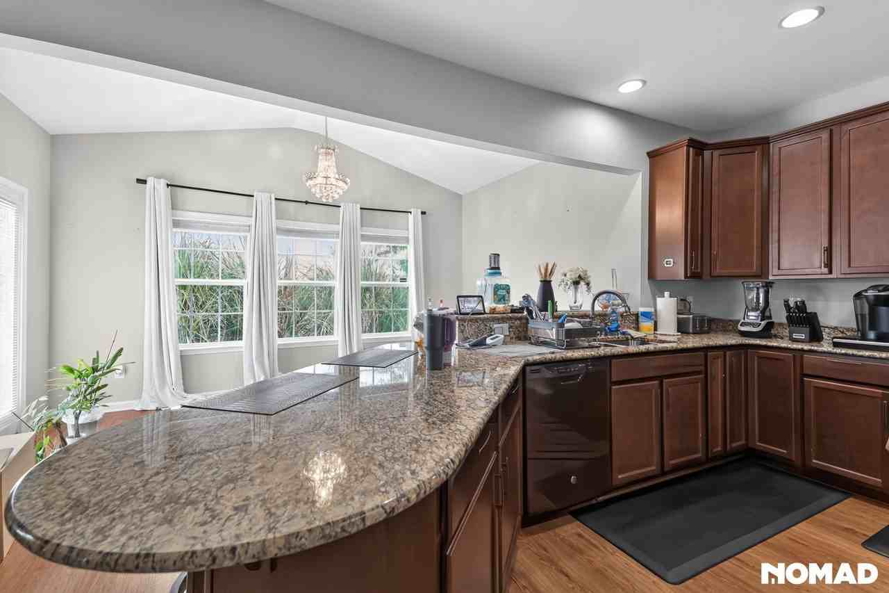 676 Twisted Oak Ct - Photo 5 of 31