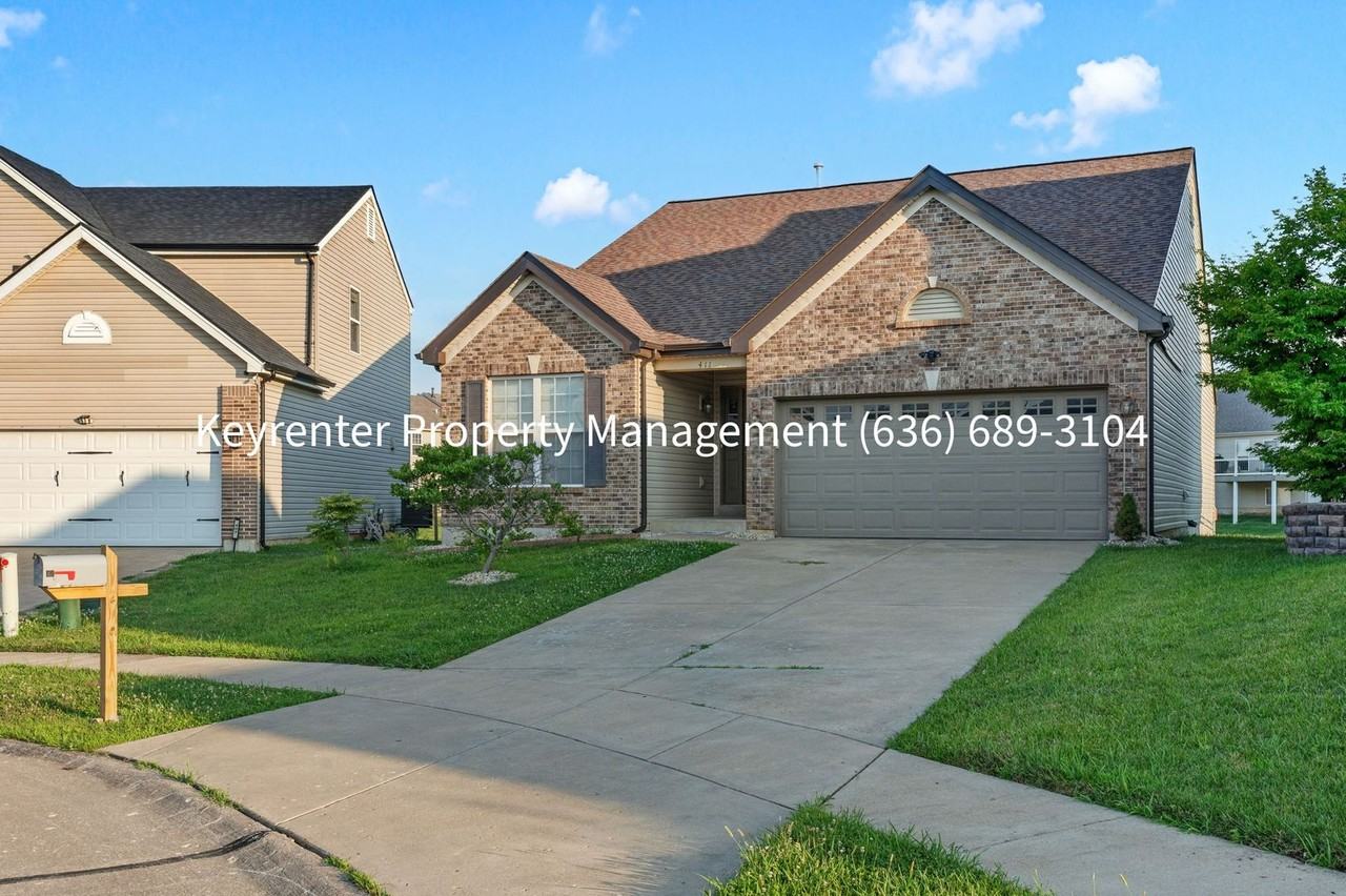 411 Angelique Ct - Photo 2 of 40