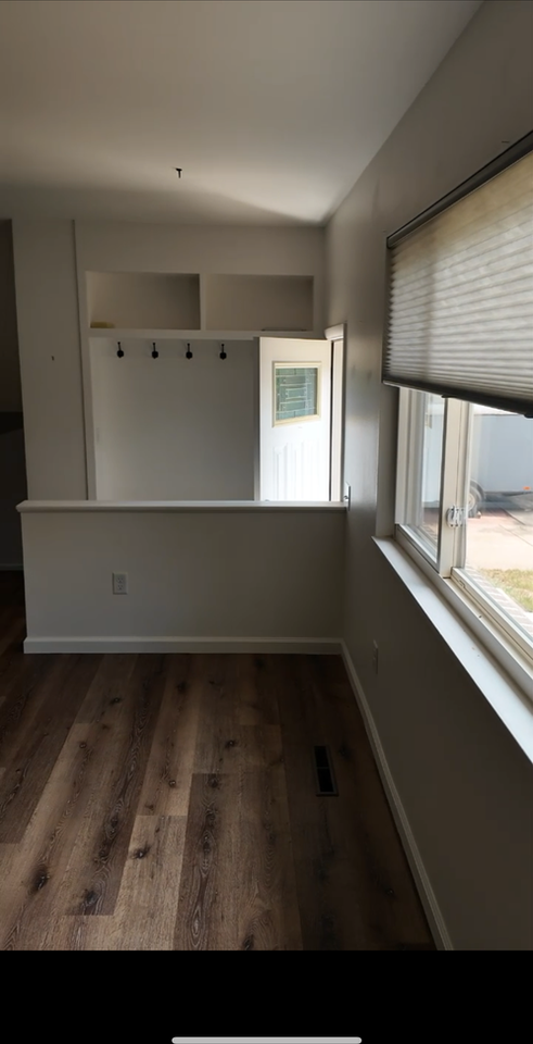 1404 Elm St - Photo 3 of 9