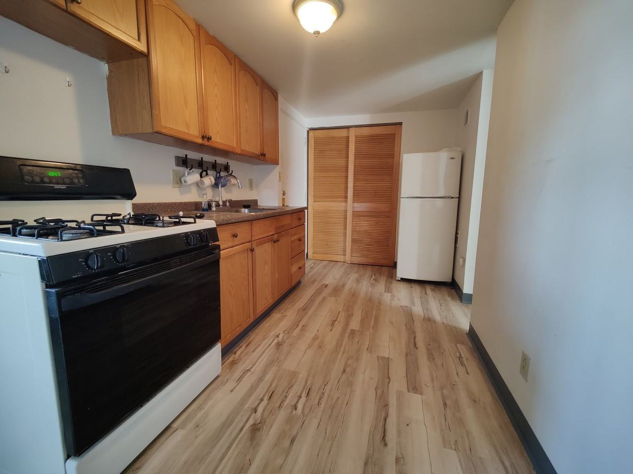 742 Ohio Ave #7 - Photo 3 of 6