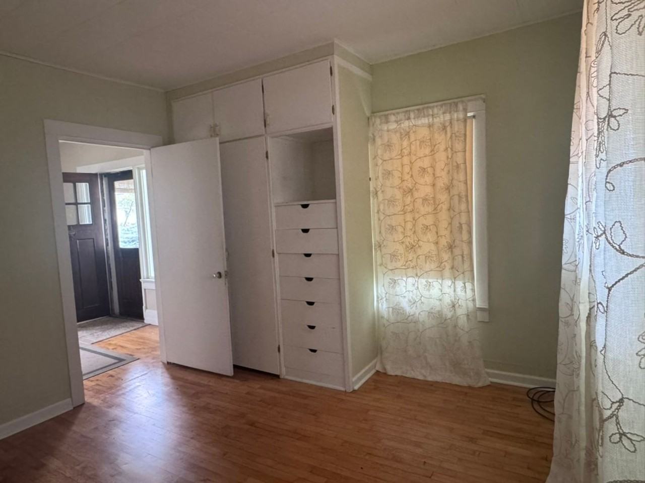 807 E Atlantic St - Photo 5 of 18