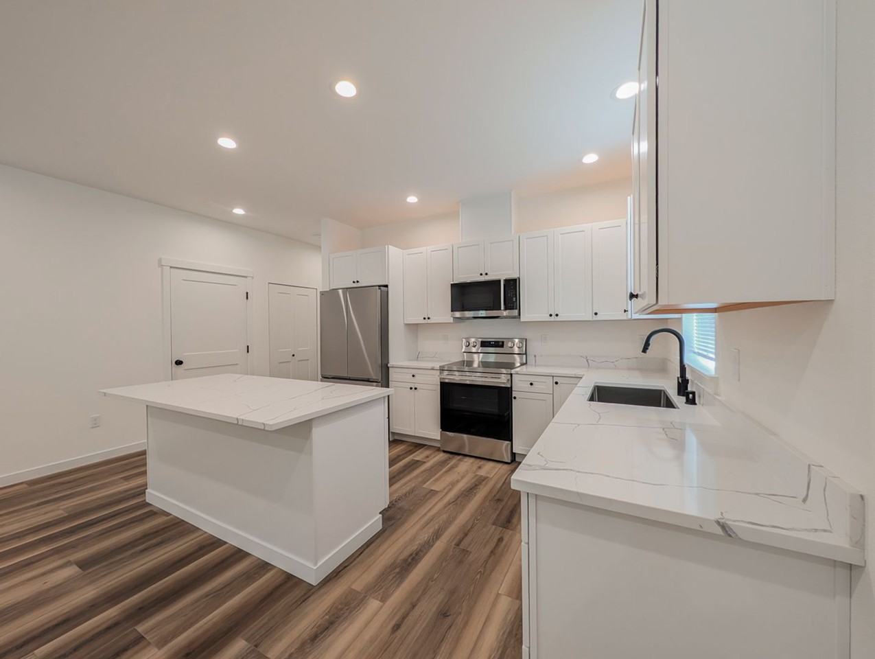1525 114th St Ne - Photo 2 of 13