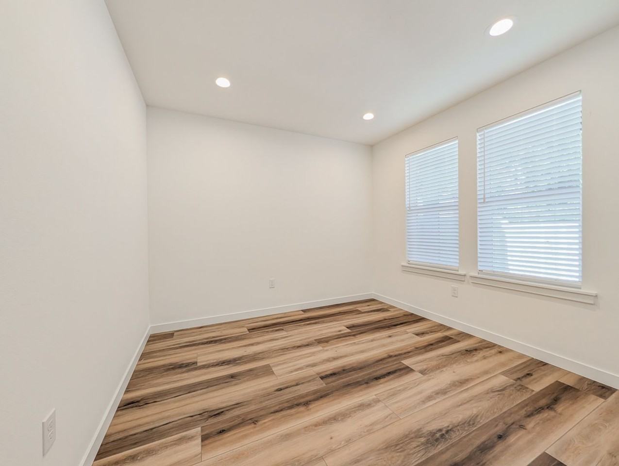 1625 114th St Ne - Photo 7 of 15