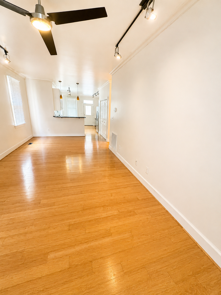 1512 Porter St - Photo 3 of 18