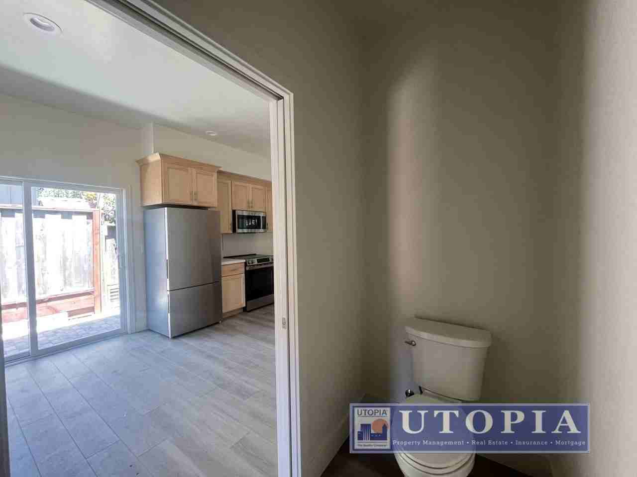 528 Dufour St - Photo 5 of 19