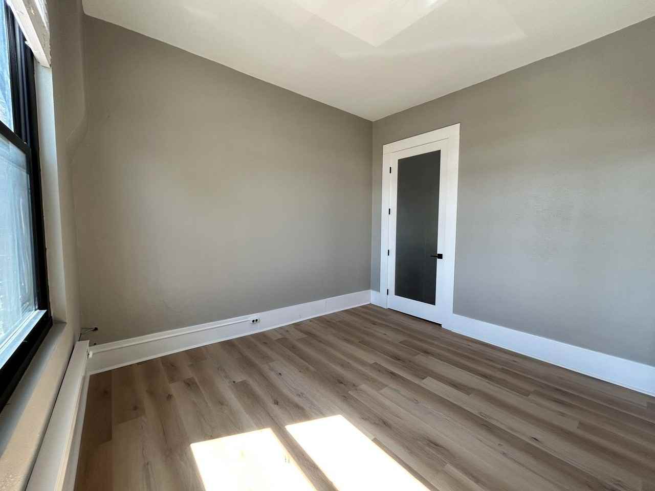 429 3rd St - Photo 3 of 25