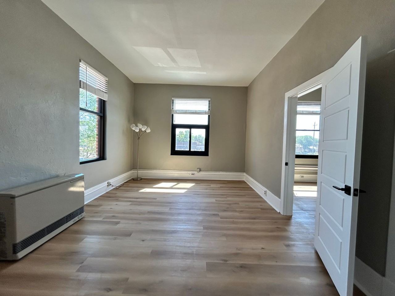 429 3rd St - Photo 4 of 25