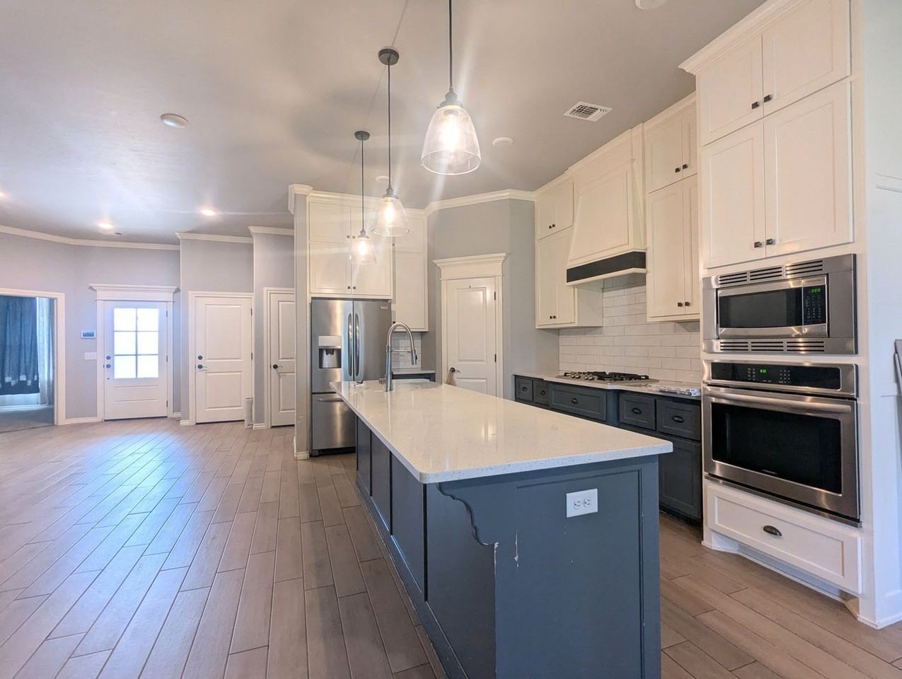15808 Iron Ridge Rd - Photo 4 of 13