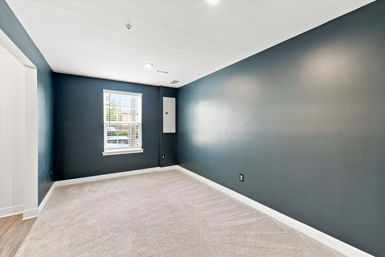 523 E Union St - Photo 3 of 29