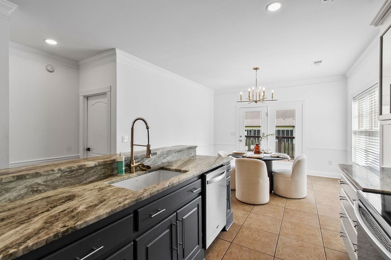 6337 Bryant Cir - Photo 5 of 29