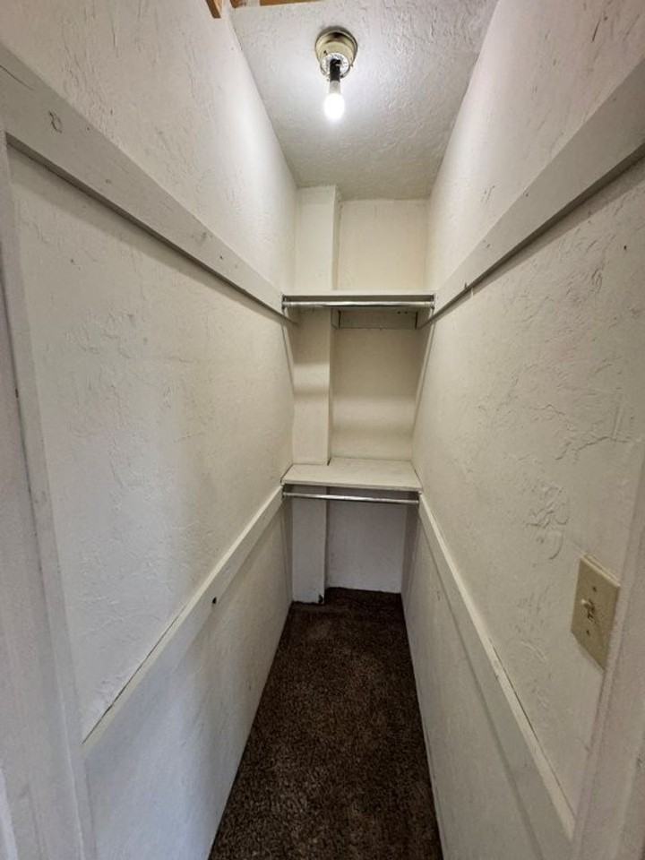 1607 Jenkins Ave - Photo 7 of 10