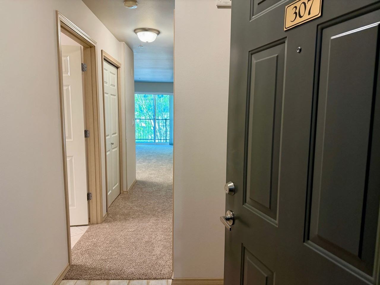 600 N 85th St #307 - Photo 3 of 16