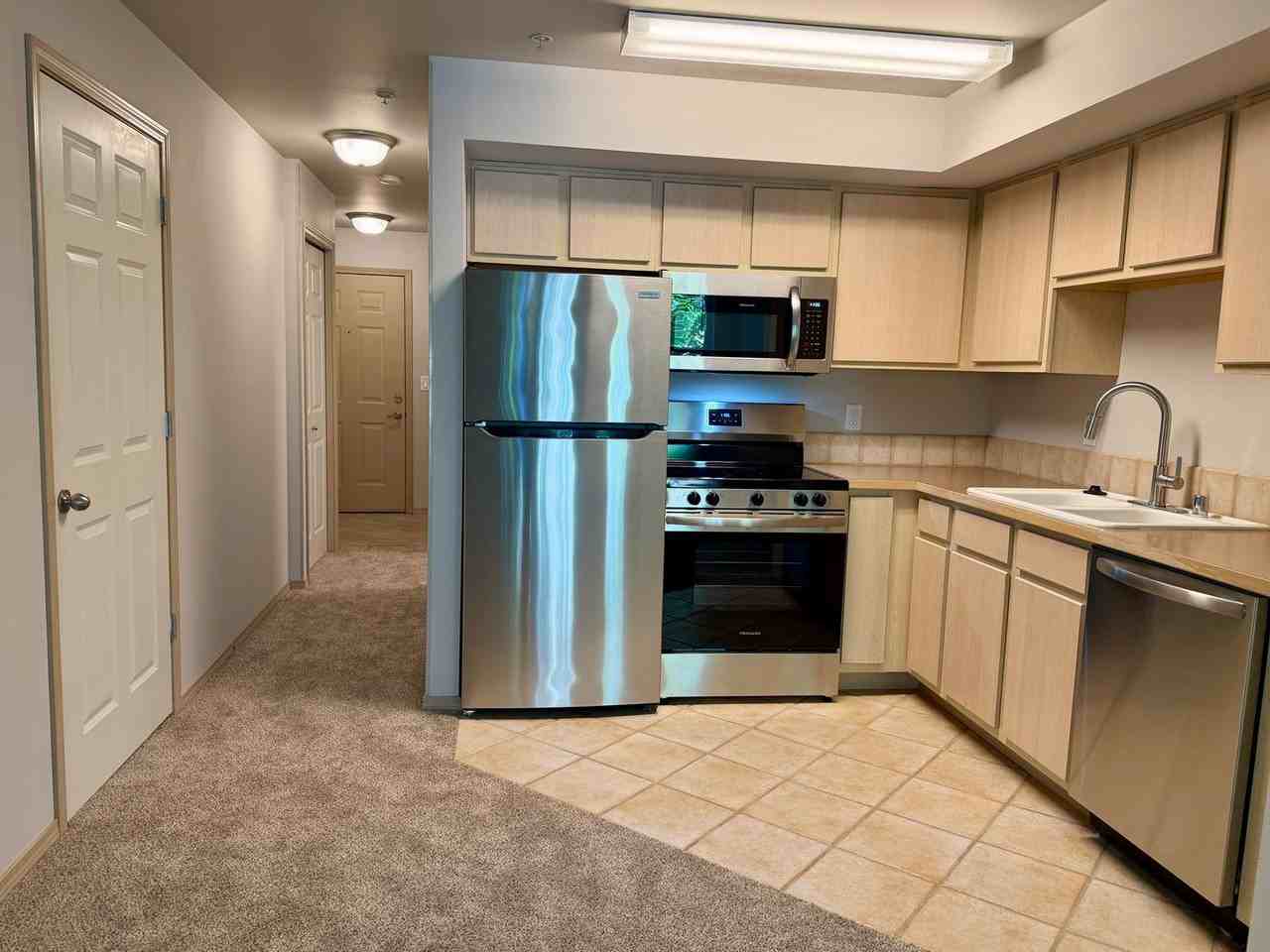 600 N 85th St #307 - Photo 4 of 16