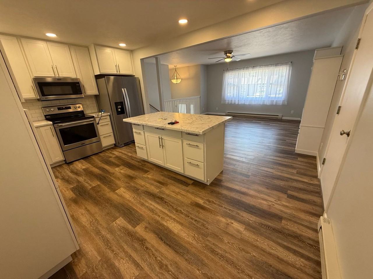 365 Bellvue Ave - Photo 7 of 50