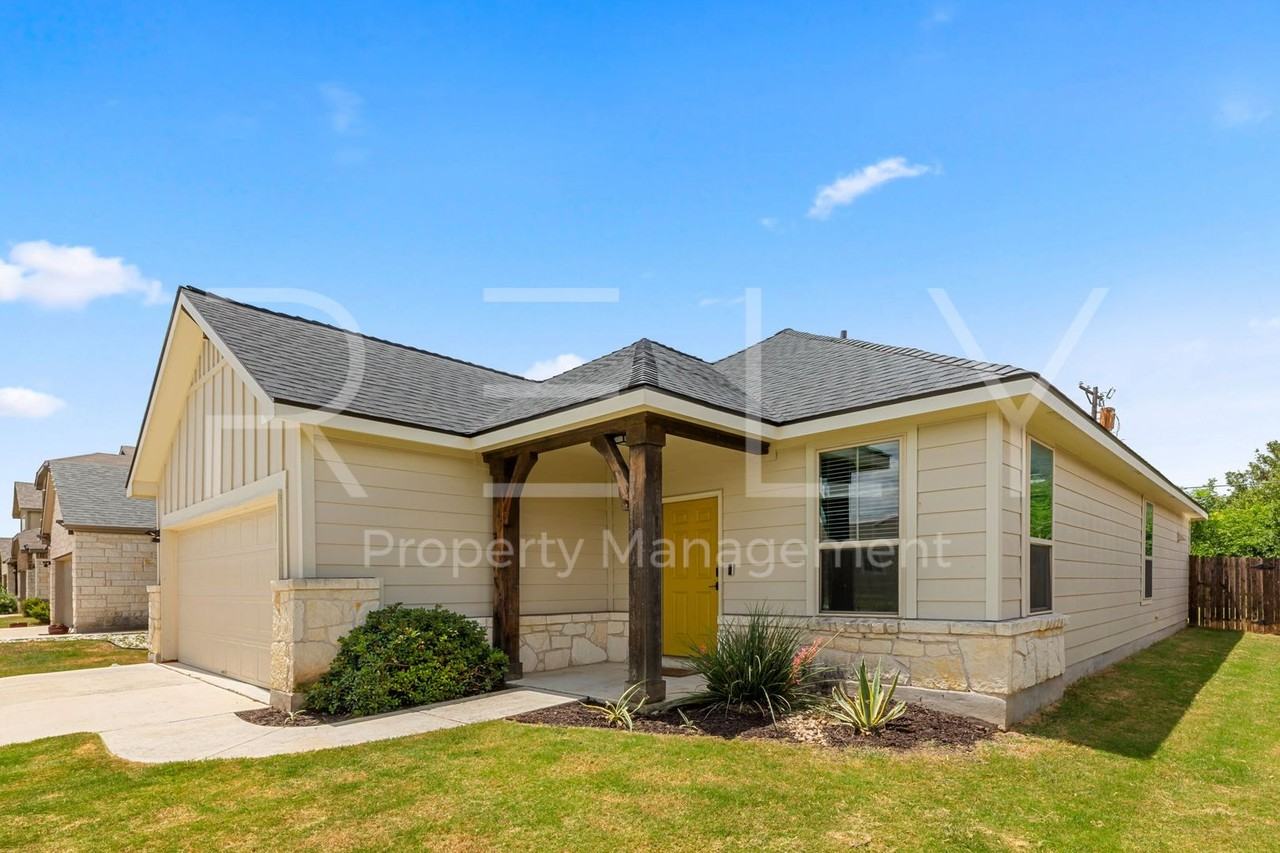 1600 Cliffbrake Way - Photo 3 of 37