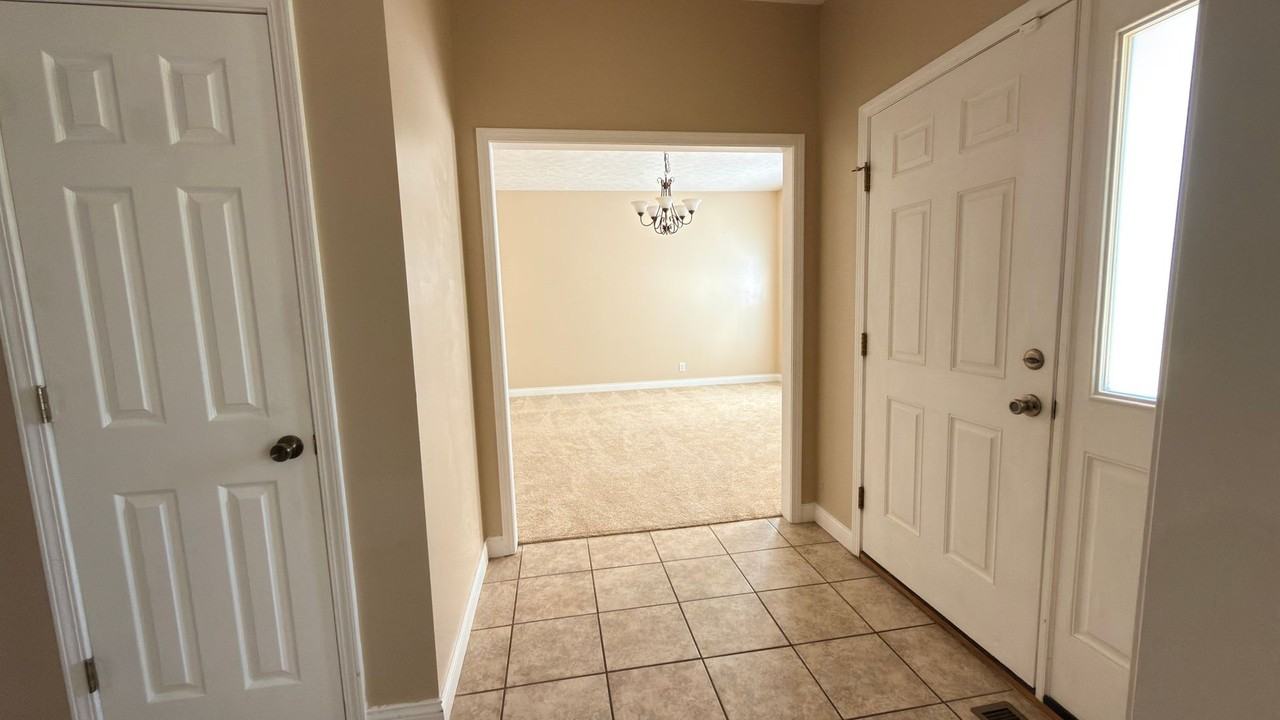 1036 Edgerton St - Photo 3 of 29