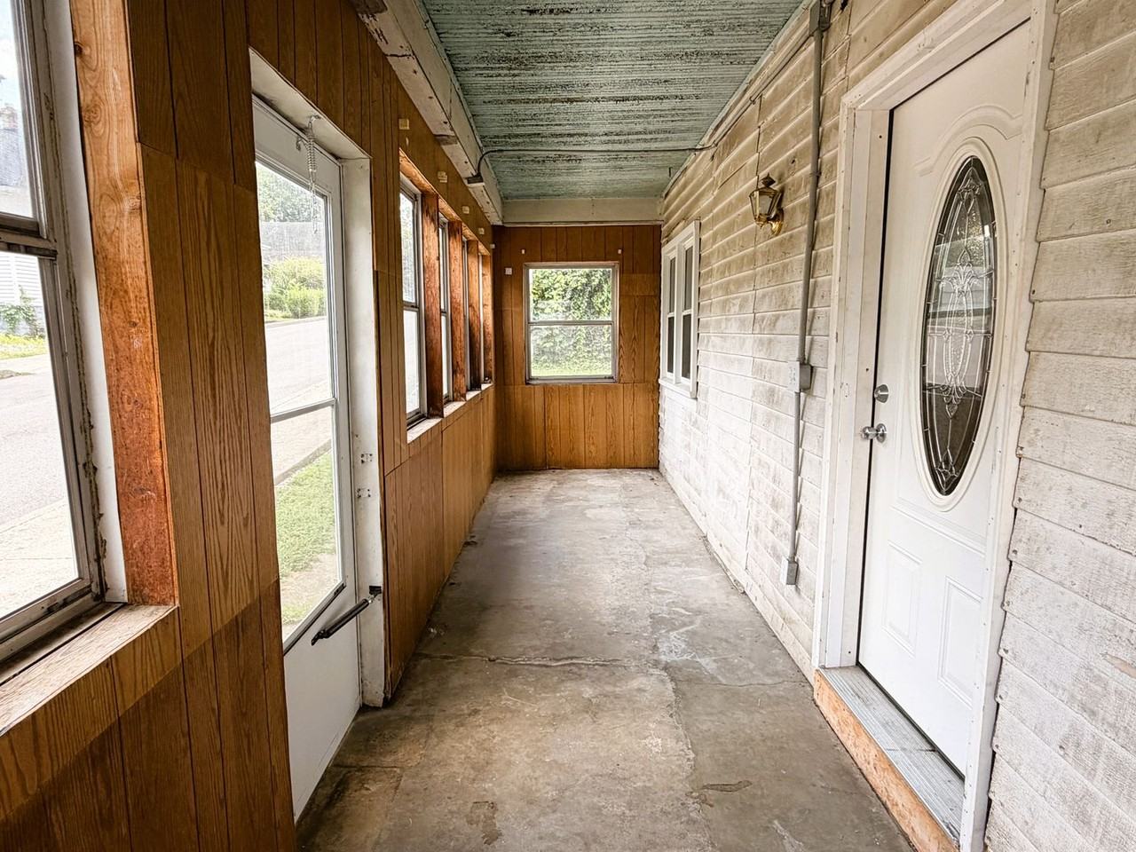 102 Church St - Photo 5 of 37